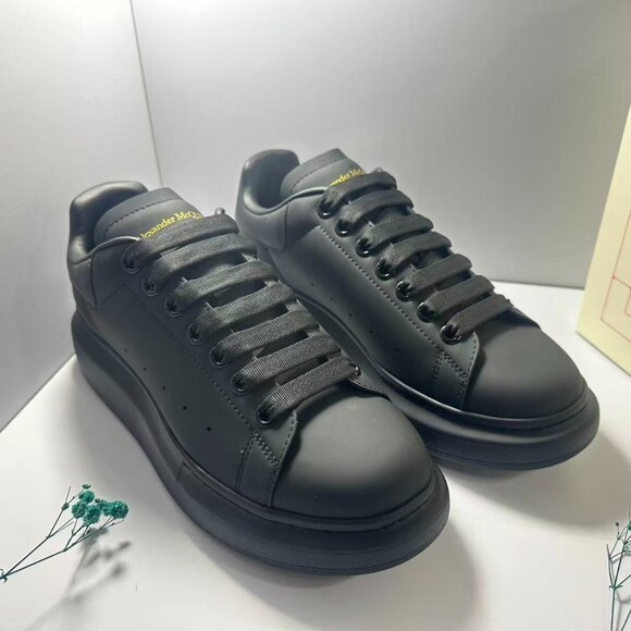 Alexander McQueen Black Men's Sneakers - Picture 2 of 6